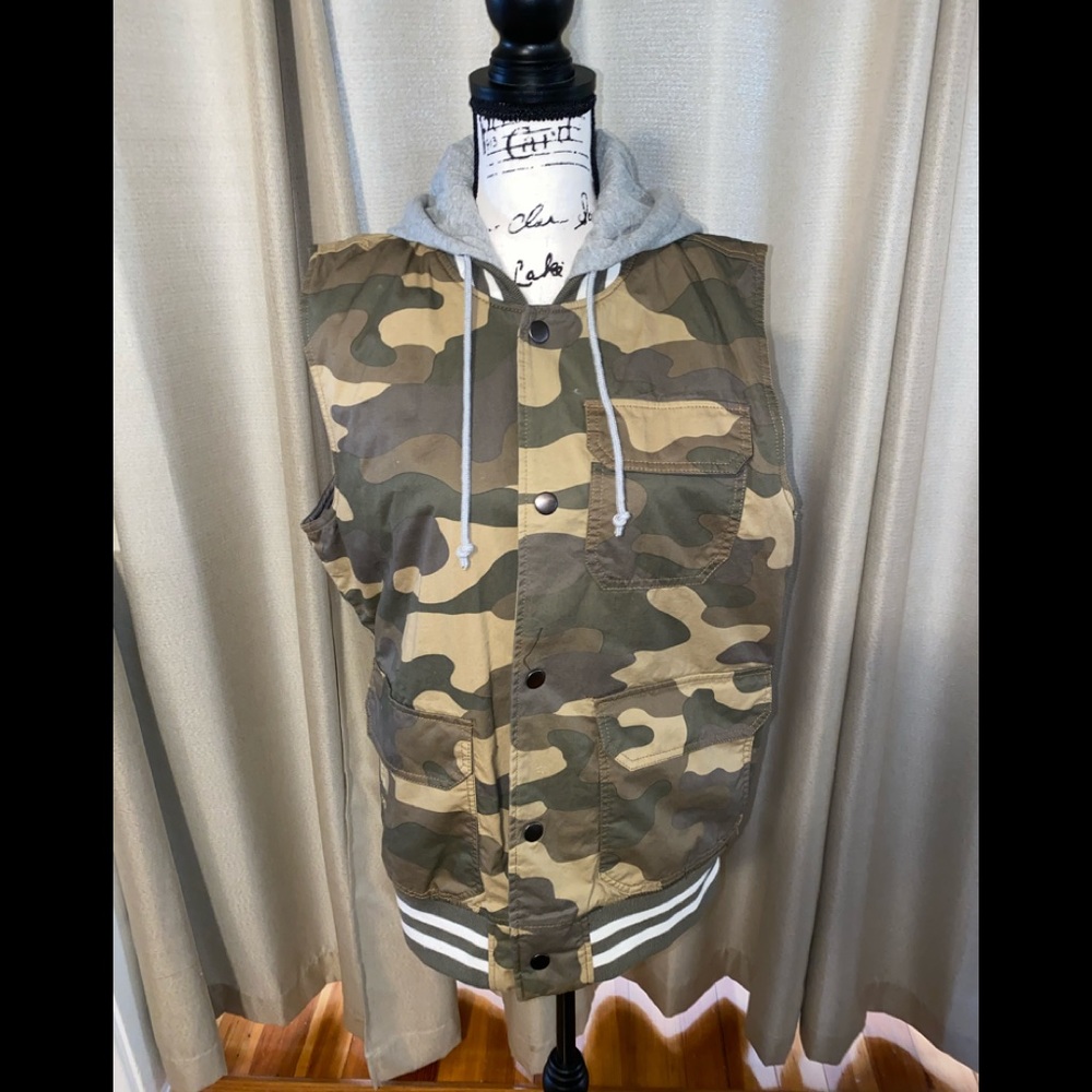 American Rag Camouflage Hooded Vest